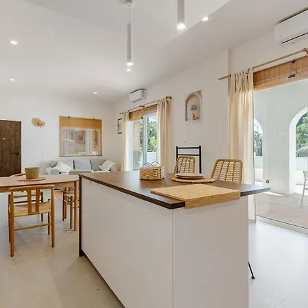 Amplio Apartamento Con Gran Porche *