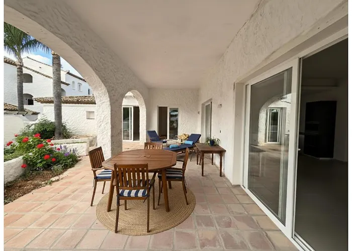 Espacio Apacible Apartment Estepona